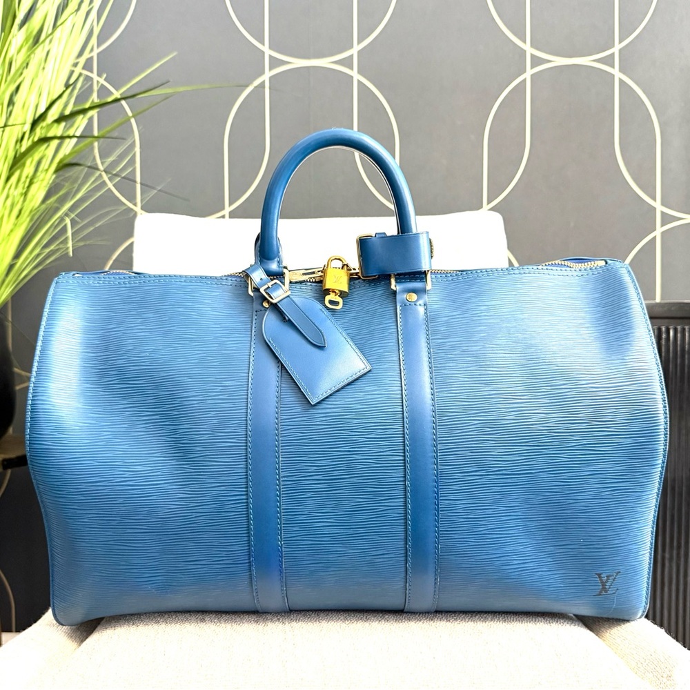 Authentic Louis Vuitton Keepall 45 blue Epi leather travel bag unisex